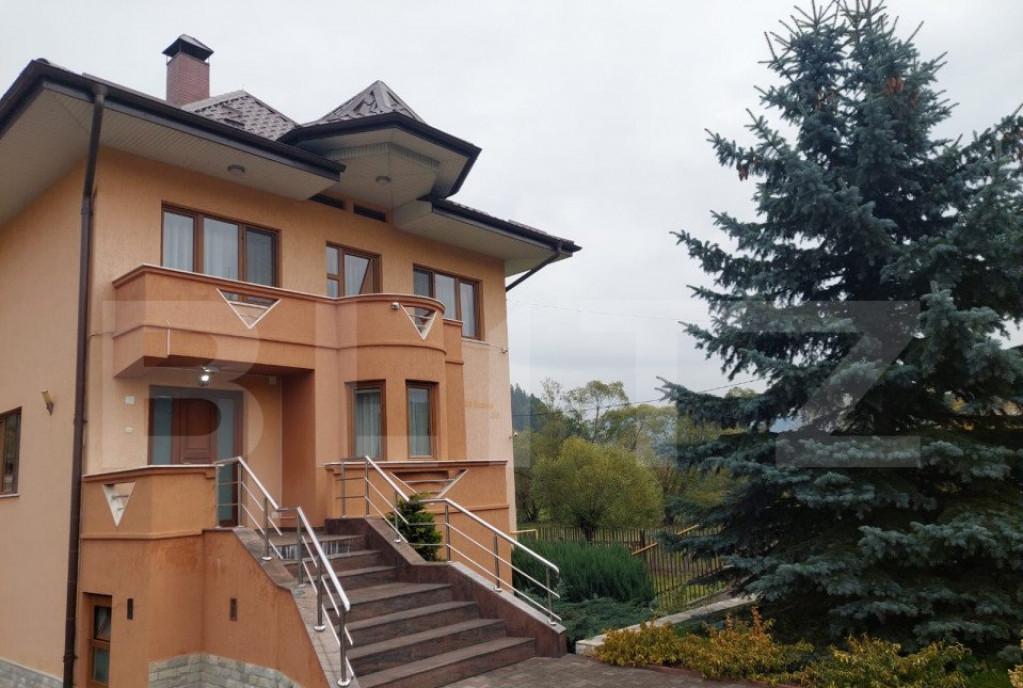 Casa de vanzare cu 6 camere 300 mp spatioasa in Ca