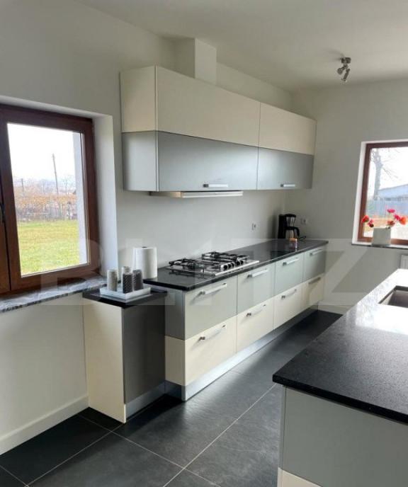 Casa individuala P 1 M teren 6000 mp zona Spatares