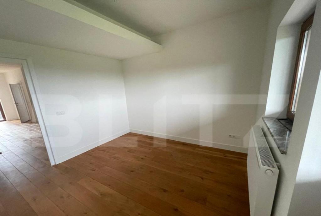 Casa individuala P 1 M teren 6000 mp zona Spatares