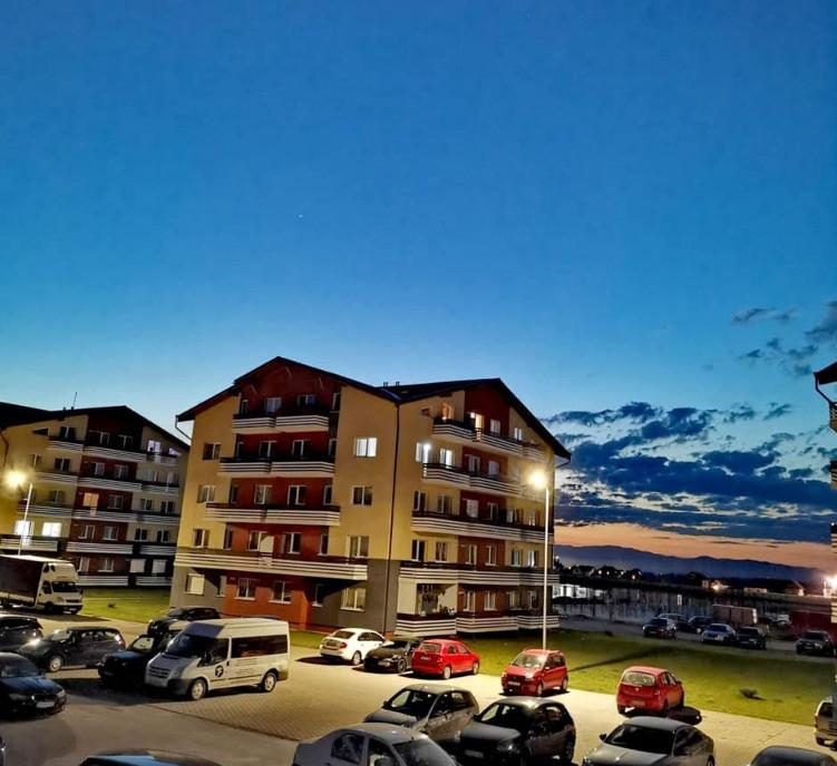 Cel mai mic pret apartament 3 camere 72 mp utili etaj 4