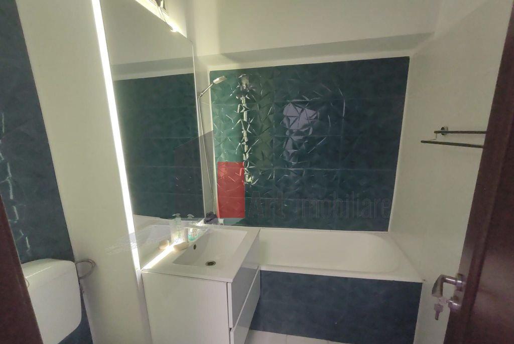 Vanzare apartament decomandat 4 camere Bd Obregia Pas