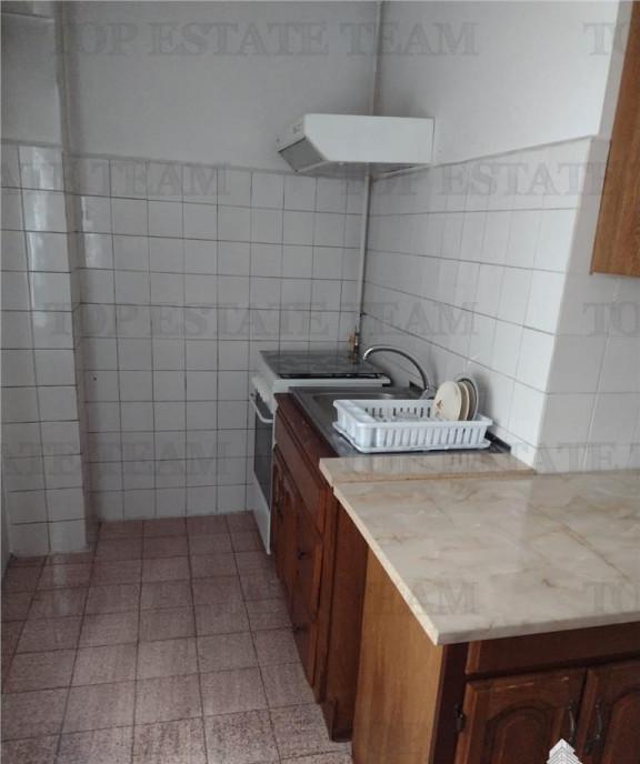 Apartament 3 camere de inchiriat 100 mpu Camera de Comert