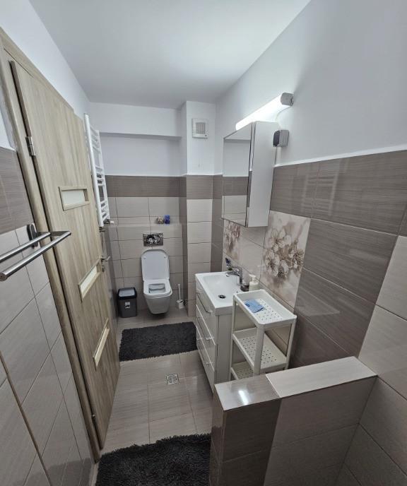 Inchiriez apartament 96mp cu 3 camere zona Ikea Pallady