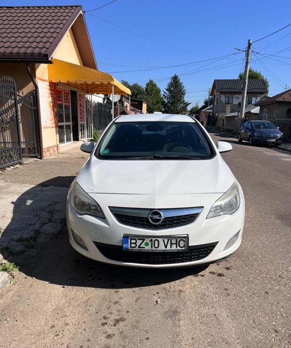 Opel Astra J 1 7 cdti 2 500 eur