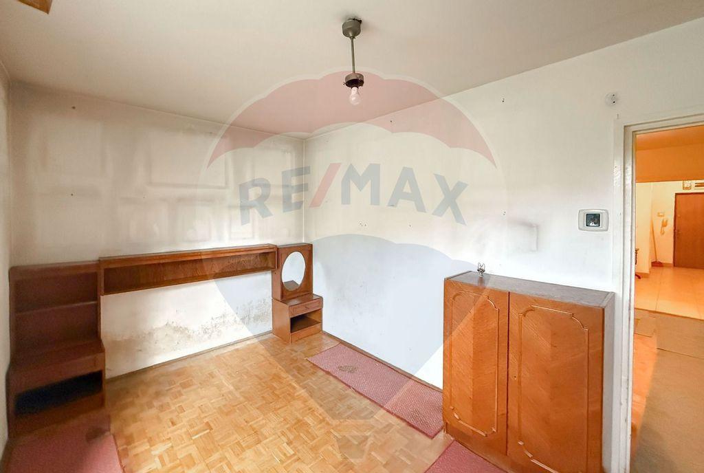 Apartament cu 2 camere de vanzare Parter Inalt Splaiu
