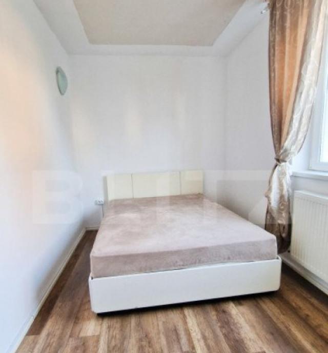 Ideal investitie 2 apartamente cu 2 camere fiecare curte p