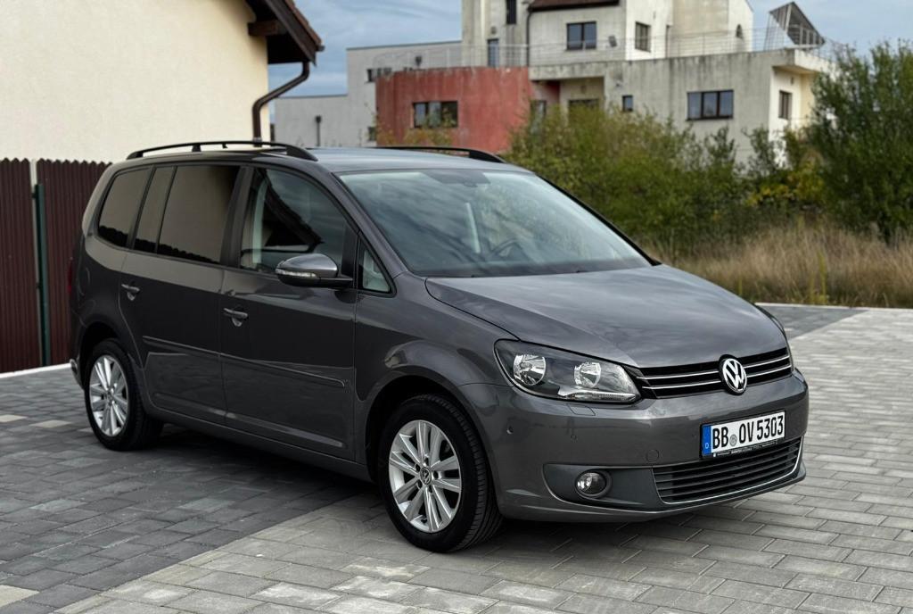 Volkswagen Touran 1 6 TDI 7 locuri/Navigatie/Webasto/Carte Service 6 350 eur