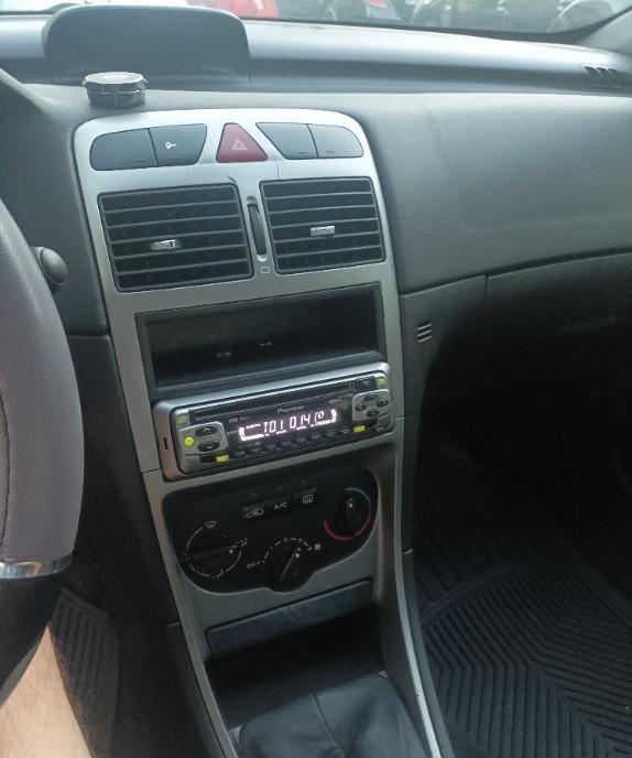 Peugeot 307 2002 coupe 5 000 lei