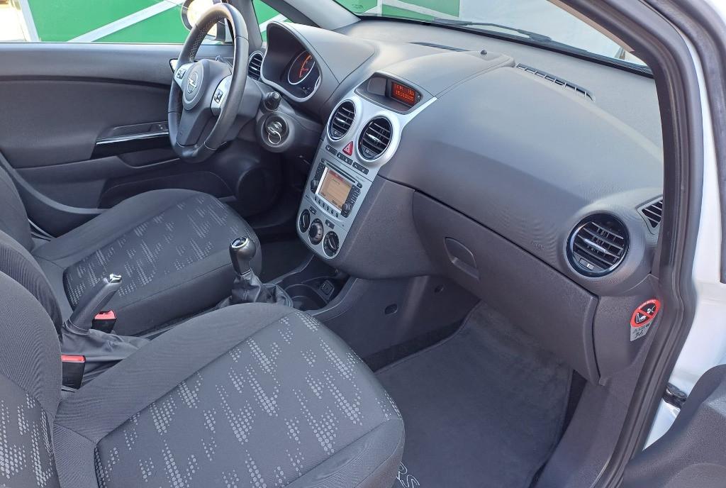 Opel Corsa motor 1 4 an 2011 3 490 eur