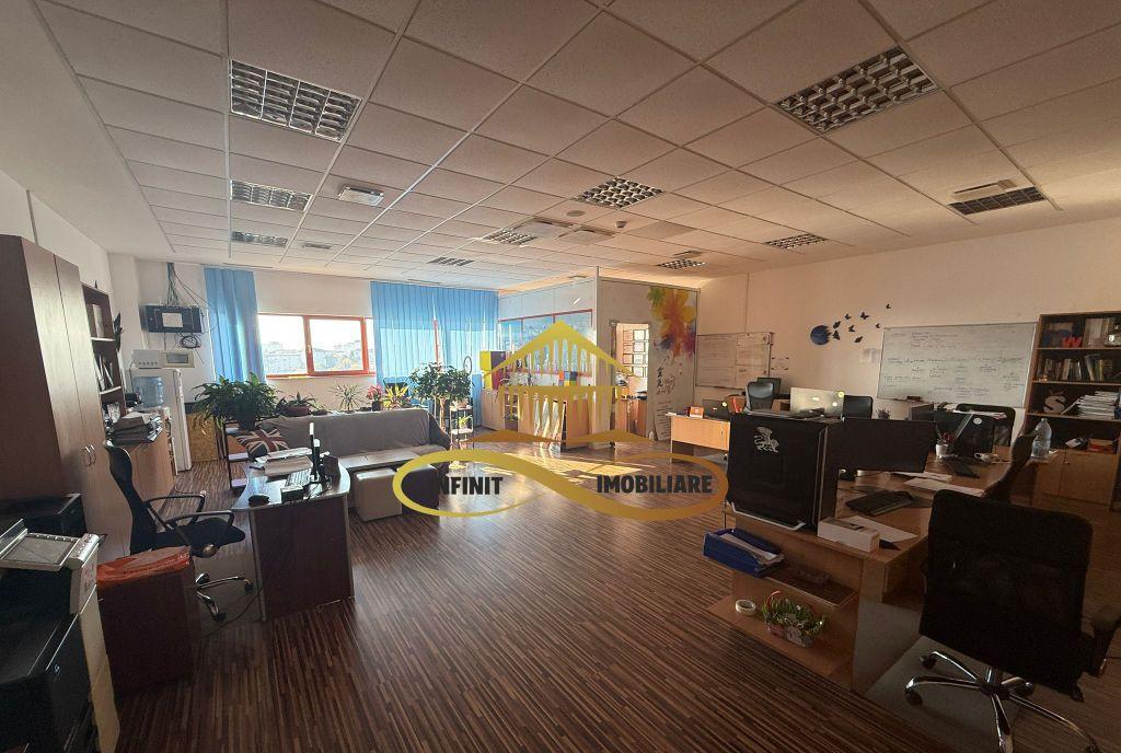 Spatiu de vanzare in Bacau cladirea 30 avn