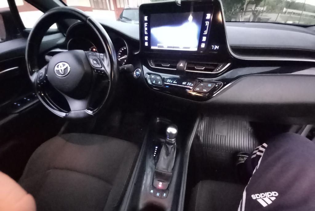 Toyota CH-R 2017 13 000 eur