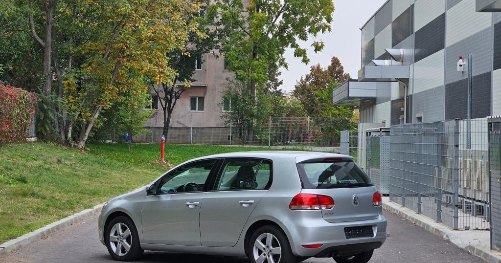 VW Golf 6 1 4TSI Navigatie SenzoriParcare Clima CameraMarsarier Euro5 5 590 eur