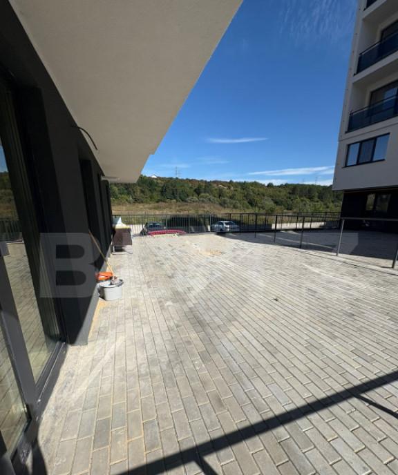 Apartament de 3 camere modern cu terasa spatioasa si pa