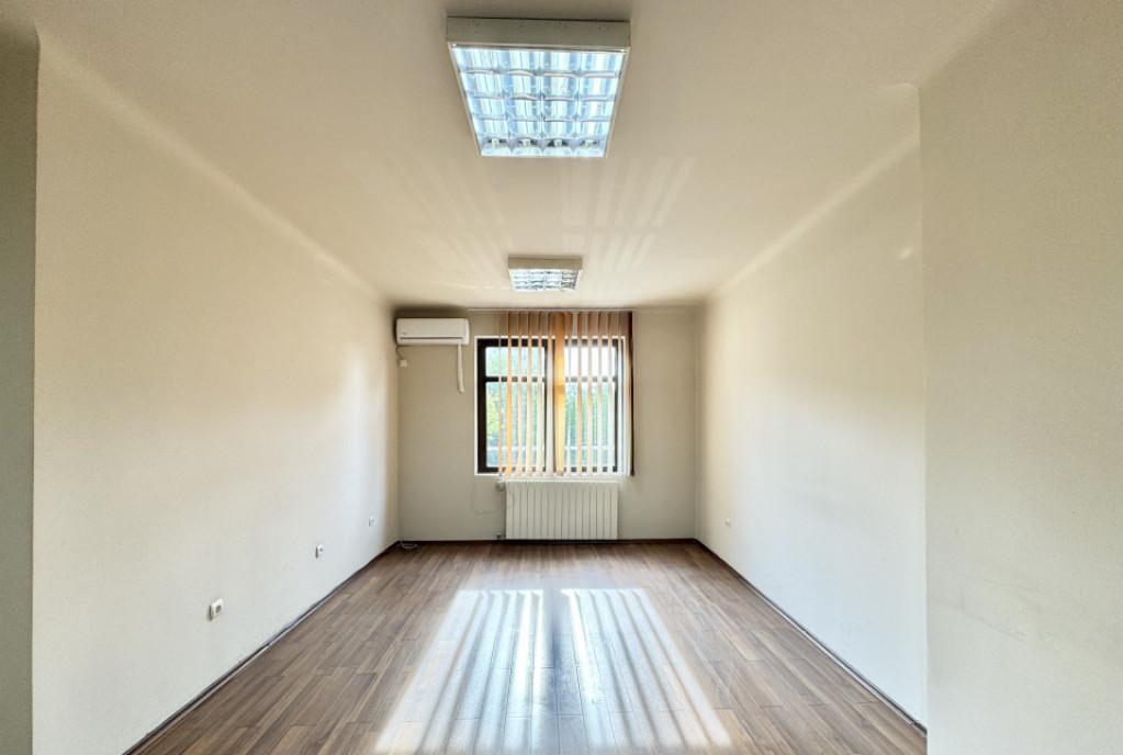 Birou spatios langa Primaria sect 1 Banu Manta Titules