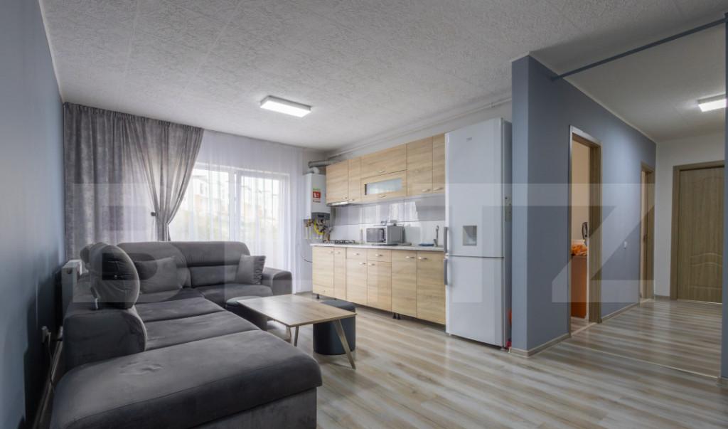 Apartament cu 3 camere etaj 2/2 cu parcare exterioara zon