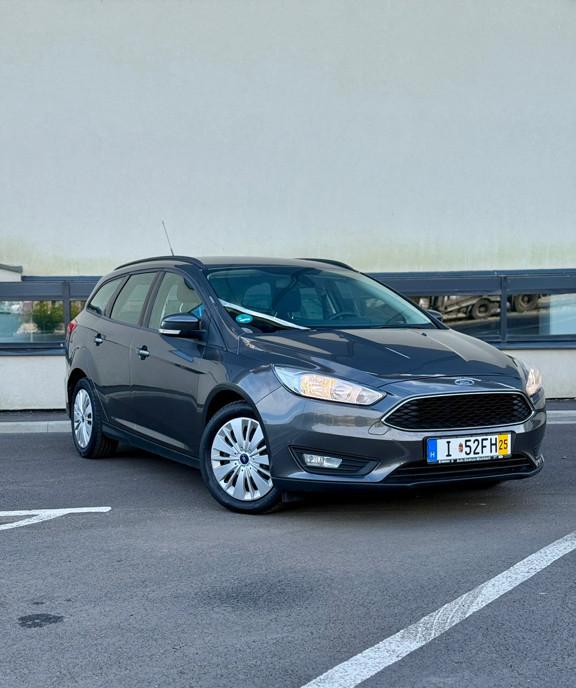 Ford Focus 2016/1 5 6 390 eur