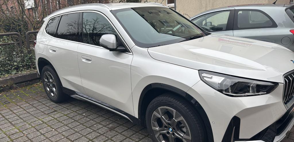 BMW X1 xDrive23i Mild Hybrid 47 000 eur
