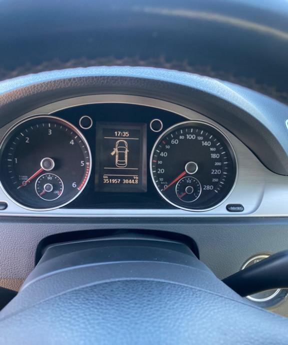 Autoturism sunt al 2 Proprietar 8 000 eur