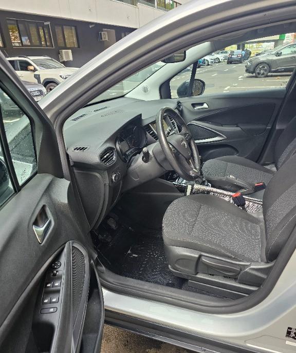 Opel Crossland stare excelenta 14 800 eur