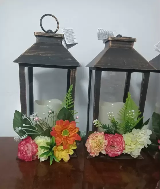 Candele cu led decorate cu flori