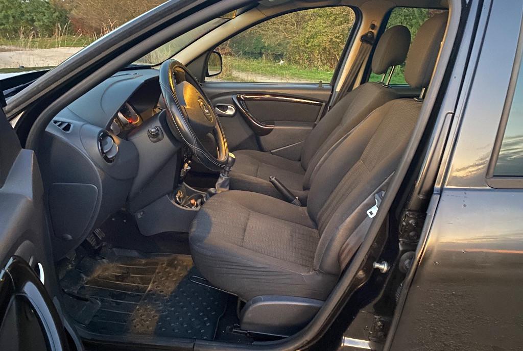 Dacia Duster 1 5dci 4X4 - 2012 6 200 eur