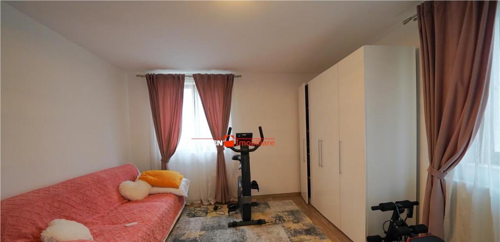 Sanmartin Vila cu 3 apartamente si potential de