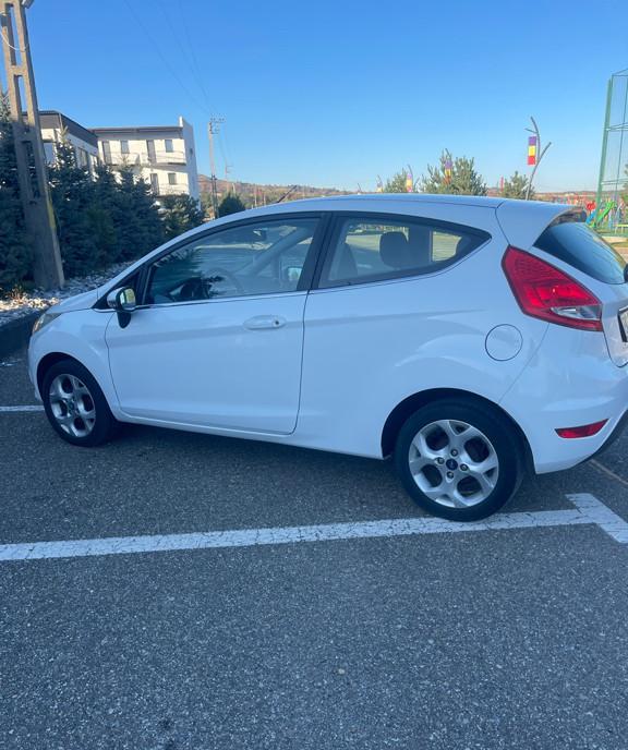 Ford Fiesta 1 2 85cp 3 299 eur