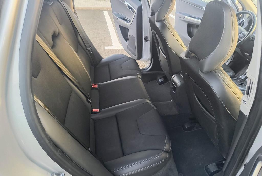 Volvo Xc 60 fwd d4 190cp 12 900 eur