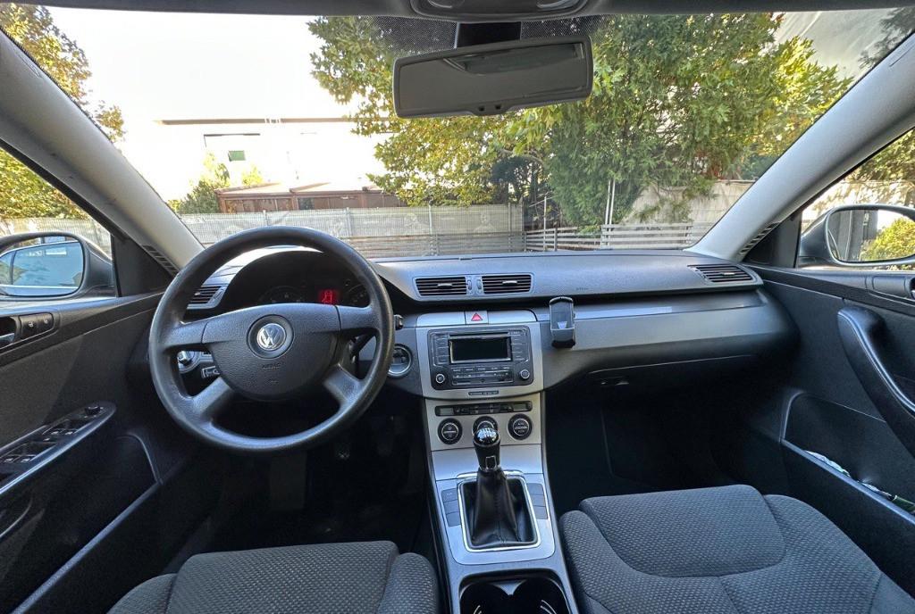 VW Passat 2006 2 0TDI BMP 2 950 eur