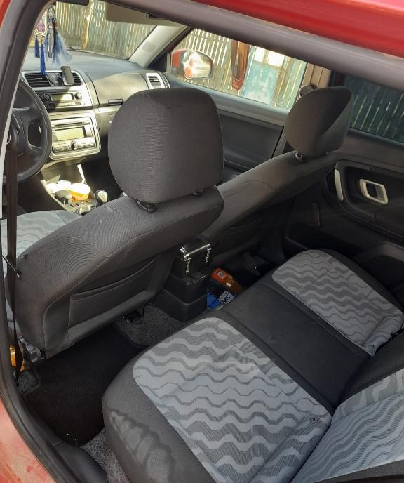 Skoda fabia masina 2 350 eur