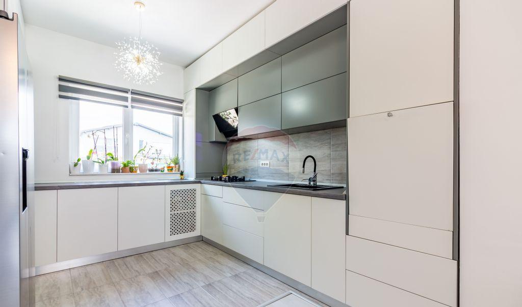 Vanzare vila 4 camere in Tunari zona linistita