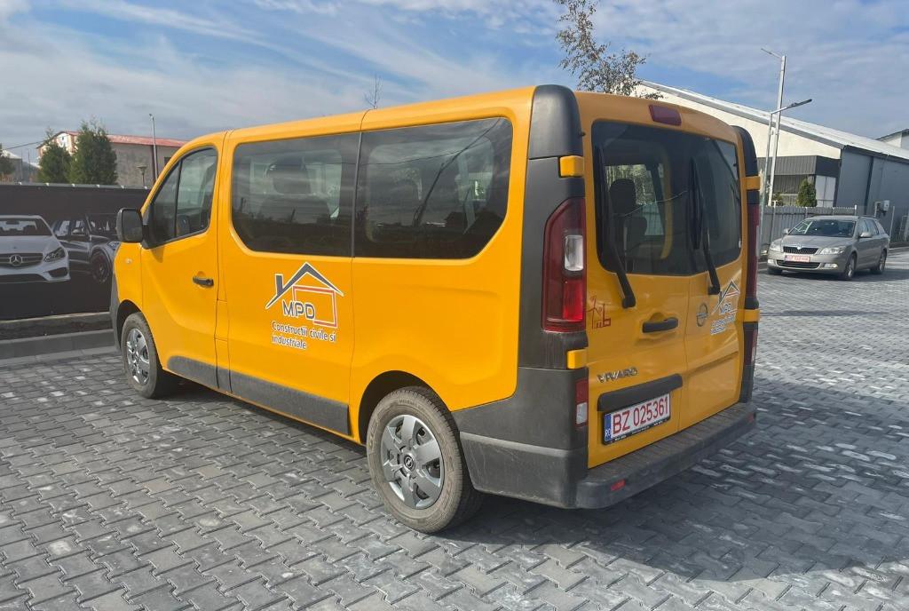Opel Vivaro 1 6 CDTI L2H1 8 1 locuri 12 500 eur