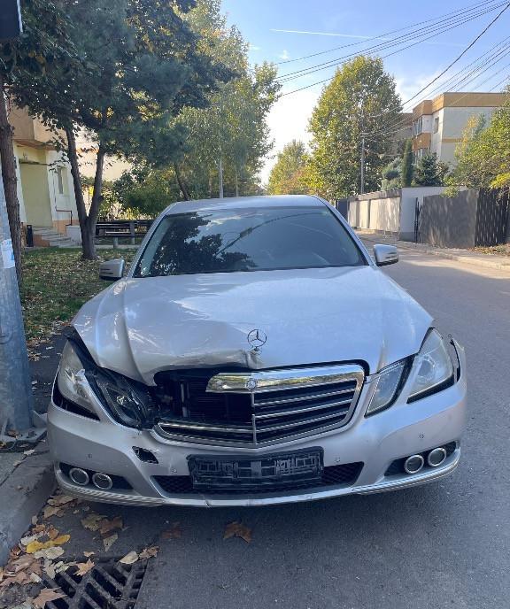 Mercedes e klasse 250 avariat 3 900 eur