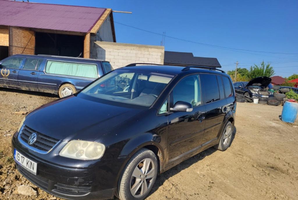 Vw touran 2 0d 2007 7loc garantie 2 499 eur