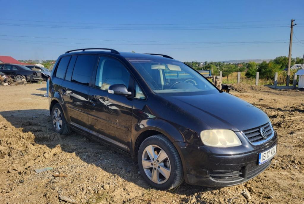 Vw touran 2 0d 2007 7loc garantie 2 499 eur