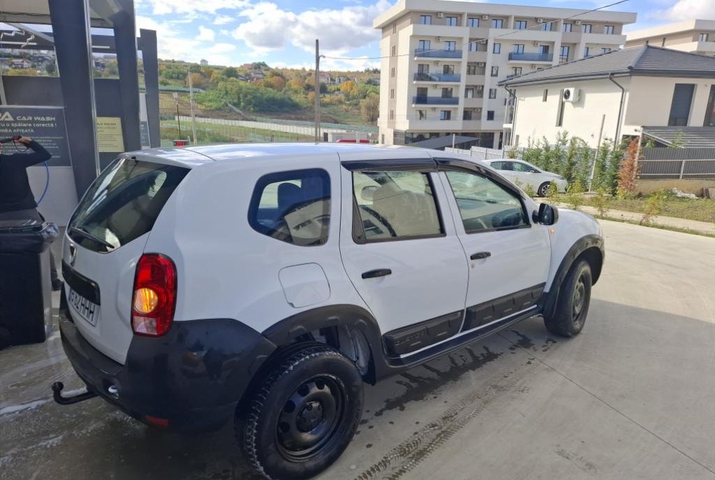 Dacia duster 1 6i impecabila garantie 4 999 eur