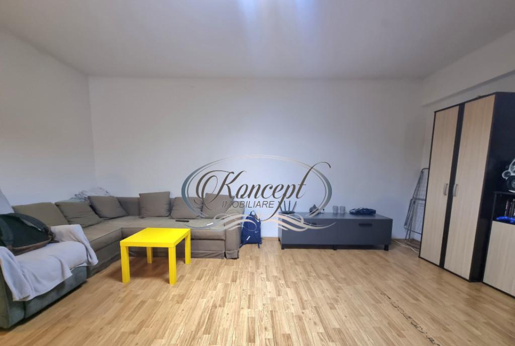 Apartament cu spatii generoase si acces facil zona Semicent