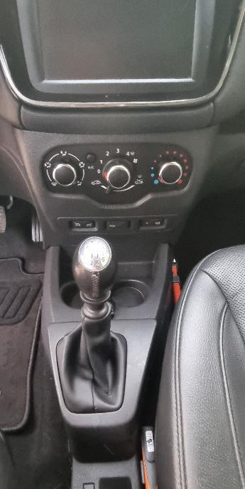 Dacia Lodgy Stepway 2021 / 7 locuri / piele / navi / incalzire scaune 9 800 eur