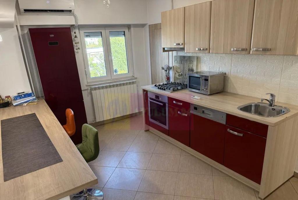 Apartament 3 camere etaj 3 mansarda bloc nou Str Tepes Voda Sector 2