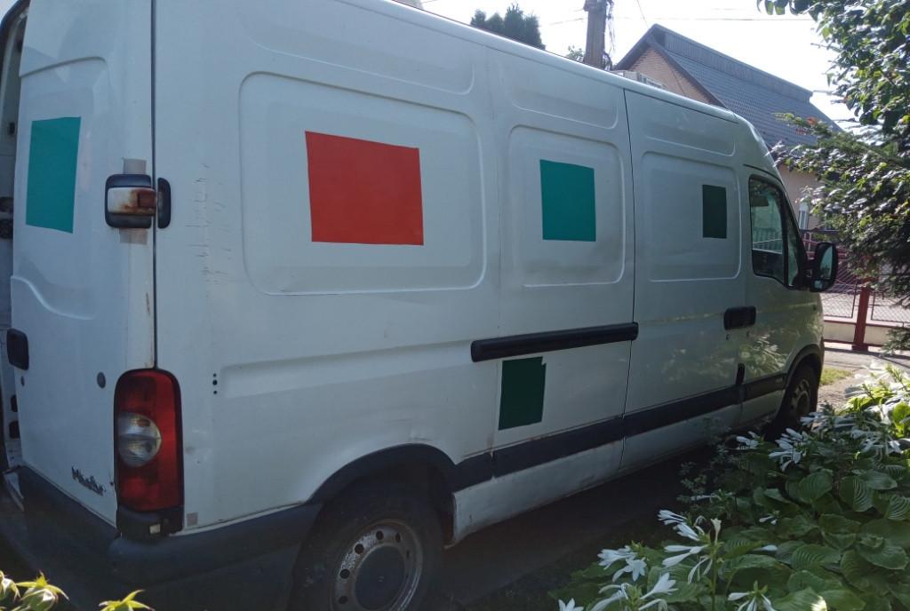 Renault master 2 5 dci 1 800 eur