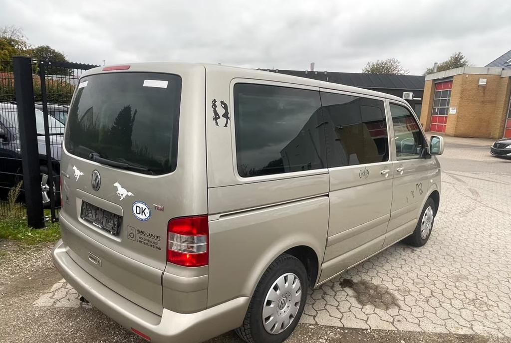 Volkswagen Multivan cu lift 8 900 eur