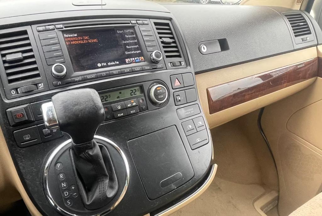 Volkswagen Multivan cu lift 8 900 eur