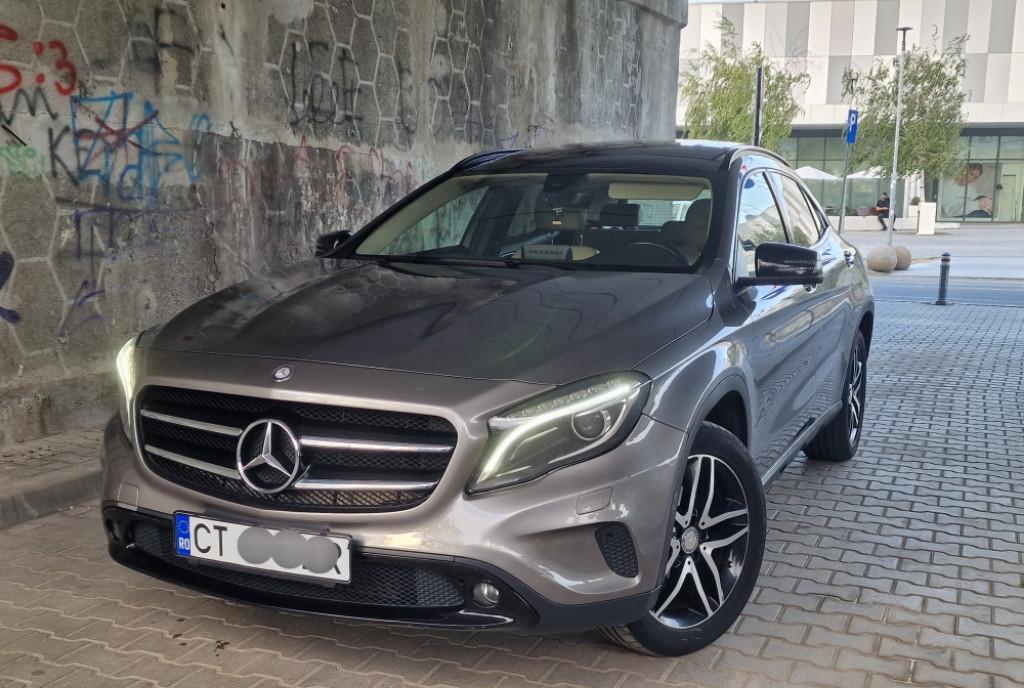 Mercedes-Benz GLA 2017 Automat Panoramic Camera Piele Crem 14 500 eur