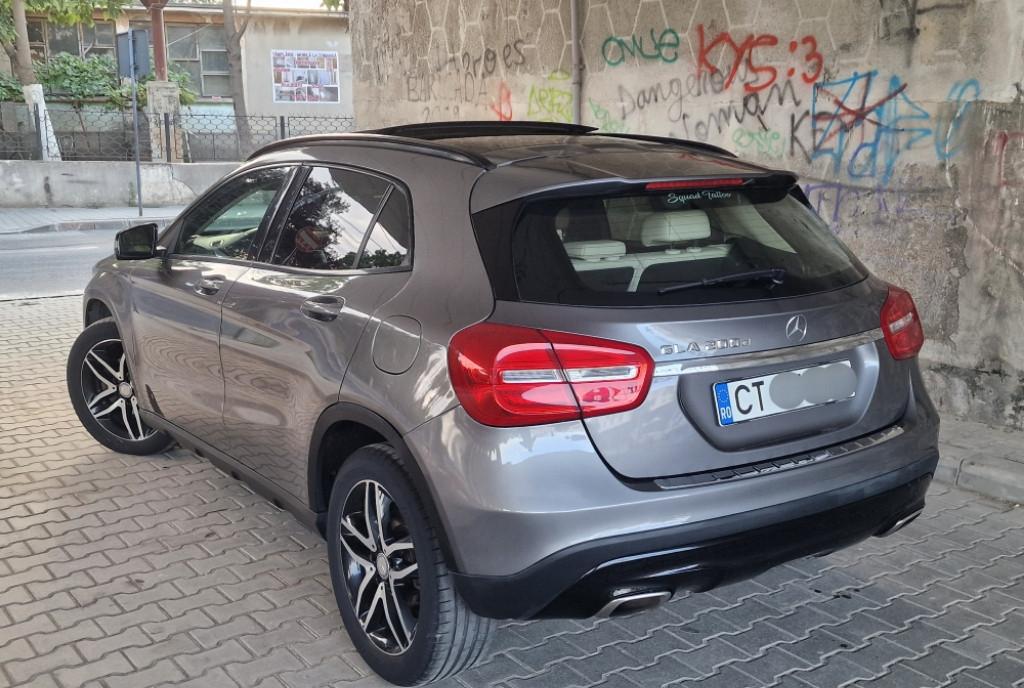 Mercedes-Benz GLA 2017 Automat Panoramic Camera Piele Crem 14 500 eur