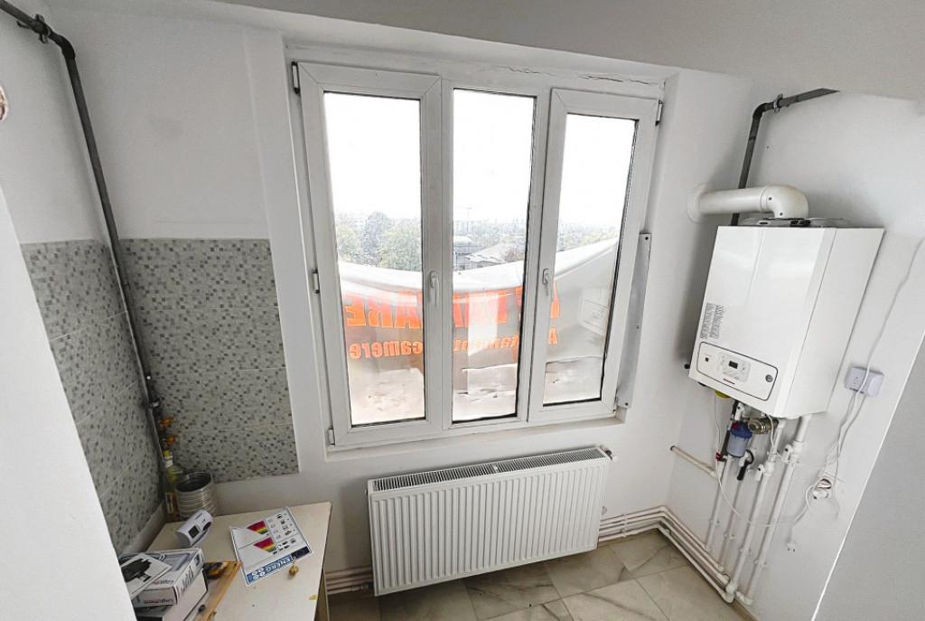 Apartament 3 camere renovat finisat liber pentru mutat