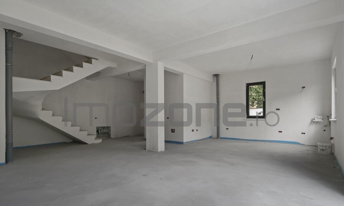 Militari Pacii Casa spatioasa cu terasa si loc de parcare