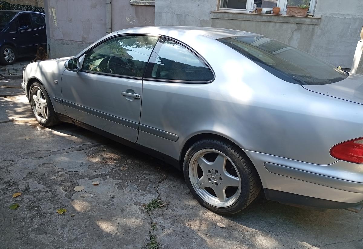 Mercedes Benz clk 320