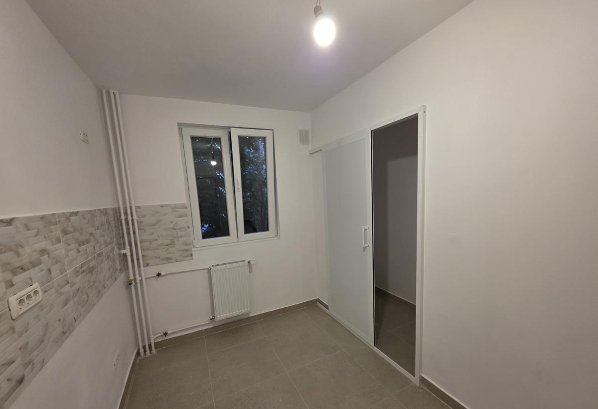 Trapezului 5 minute metrou 1 Decembrie 1918 Jean Steriadi pe Fetesti