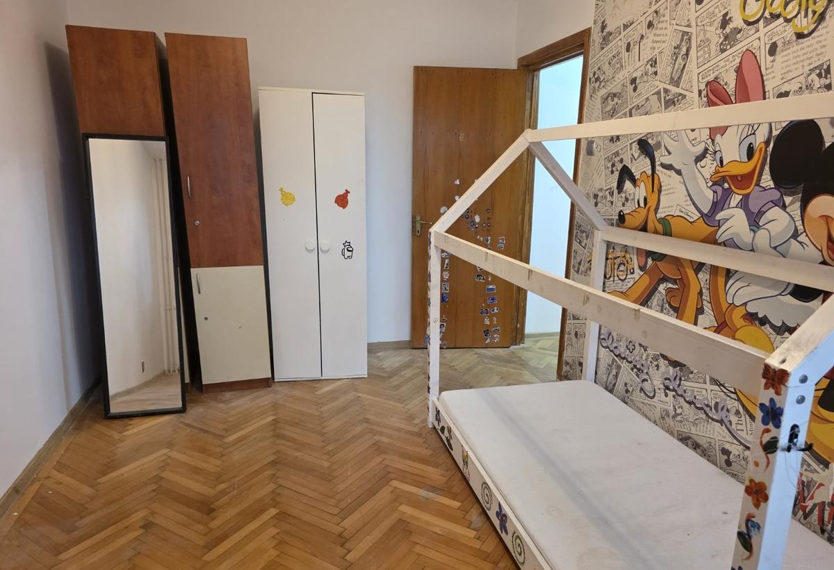 Titan 10 minute metrou si parc ior chiar pe strada Postavarul