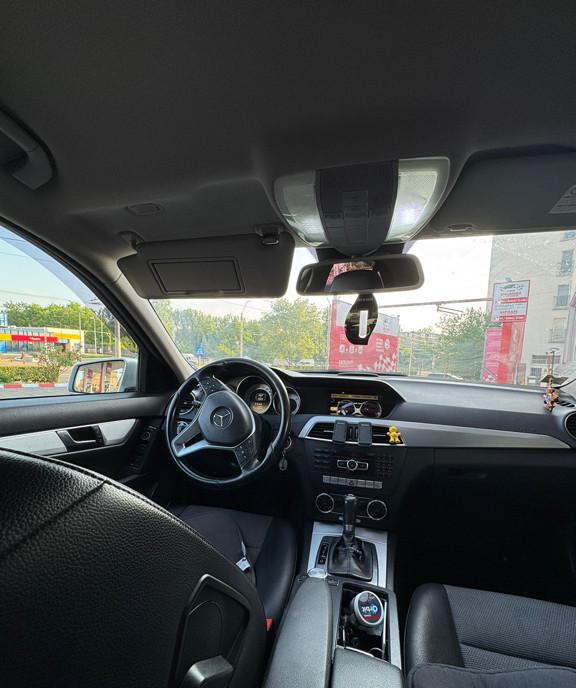 Mercedes C klasse 200 8 300 eur